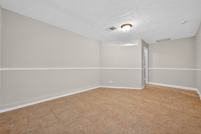 Building Photo - 23227 Prairie Bird Dr