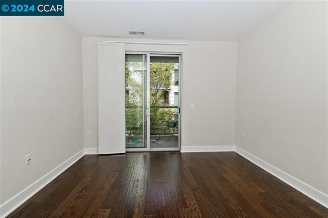 Building Photo - 555 Ygnacio Valley Rd