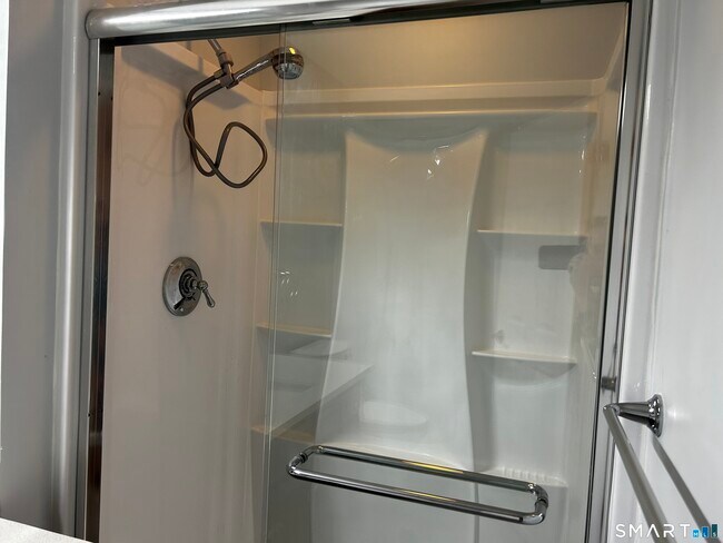 Building Photo - 151 Wynwood Dr