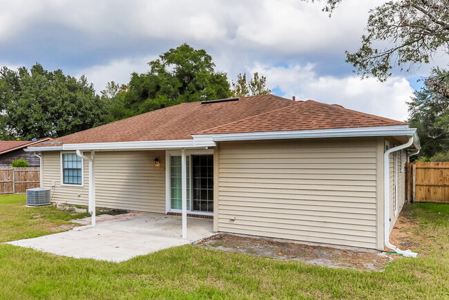 Building Photo - 8197 Boonesborough Trail