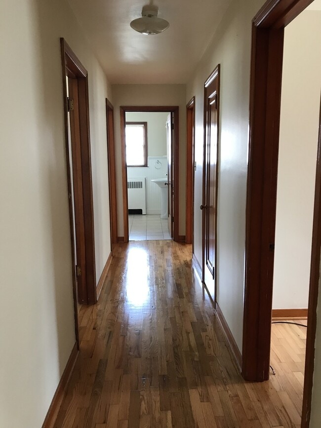 Building Photo - 3 bed 1.5 bath home in Coloma!