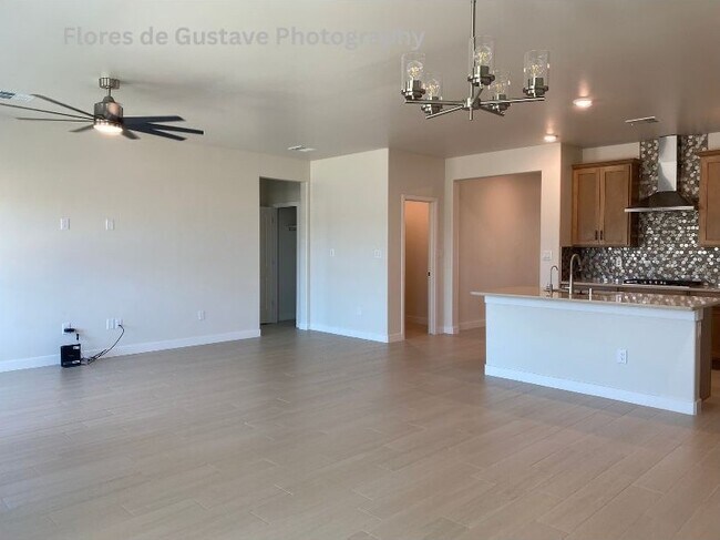 Building Photo - 2681 Silver Hawk Ave