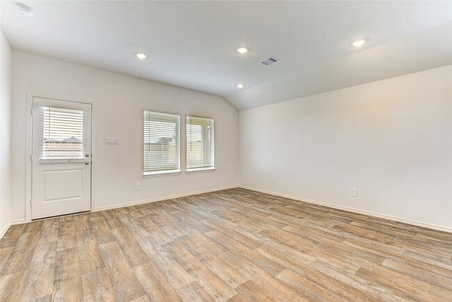 Building Photo - 30507 Carter Cv