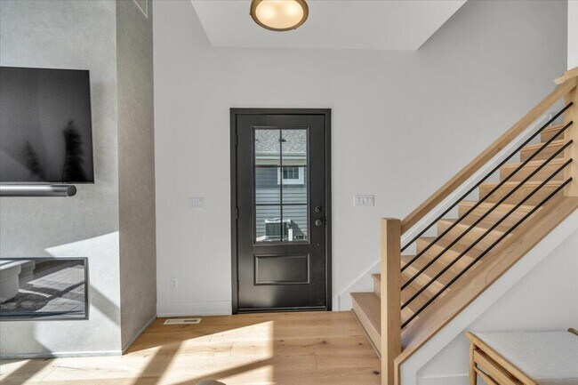 Building Photo - 6255 S Linnie Lac Pl