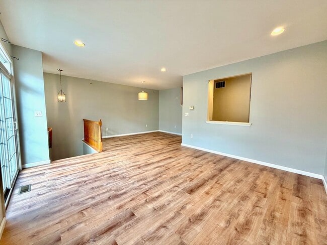 Building Photo - 6 McMartin Ct