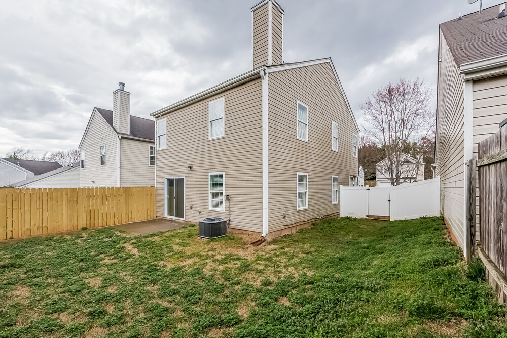 Building Photo - 2355 Lexington Ln