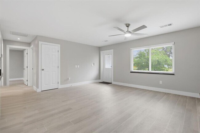 Building Photo - 550 E Minnesota Ave