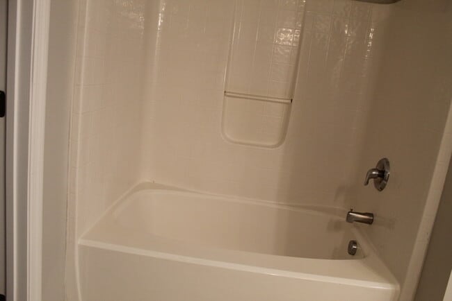 Building Photo - Columbia County Fort Grodon Attached home with Garage