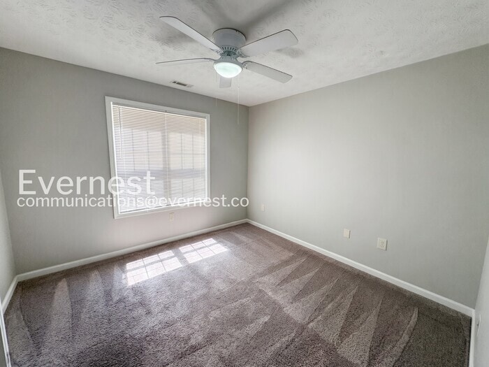 Building Photo - 228 Nina Cir