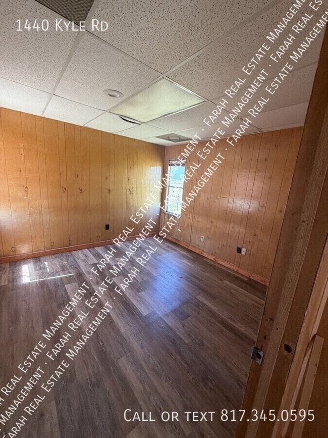 Building Photo - 1440 Kyle Rd