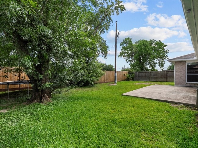 Building Photo - 11731 Flushing Meadows Dr
