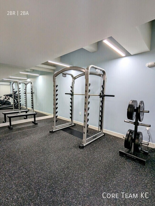 Building Photo - 3100 E Gillham Plaza