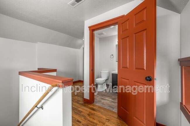Building Photo - 602 E 200 S