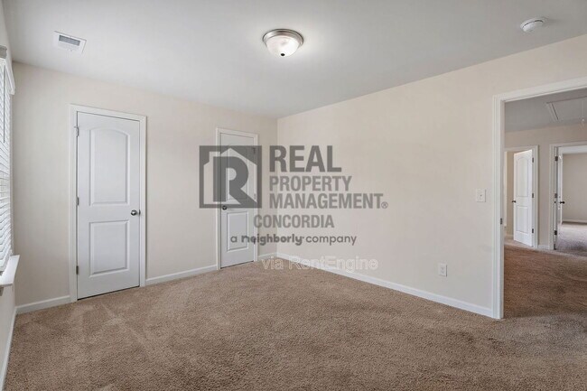 Building Photo - 317 Sportsman Dr