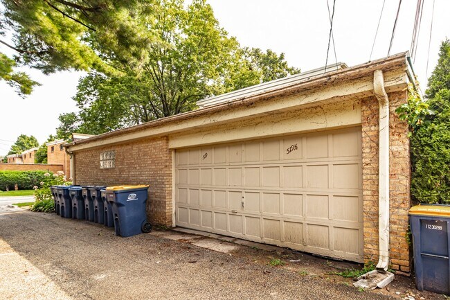 Building Photo - 519 1/2 Ridge Rd