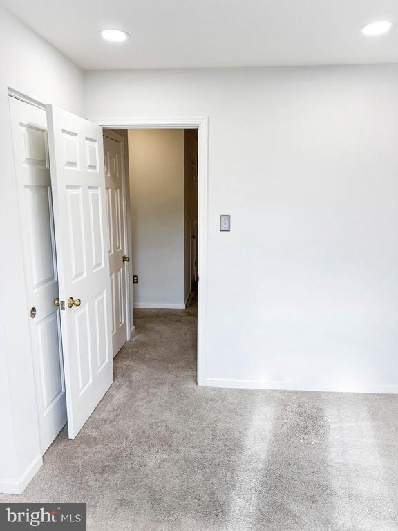 Building Photo - 5211 Duke Ct