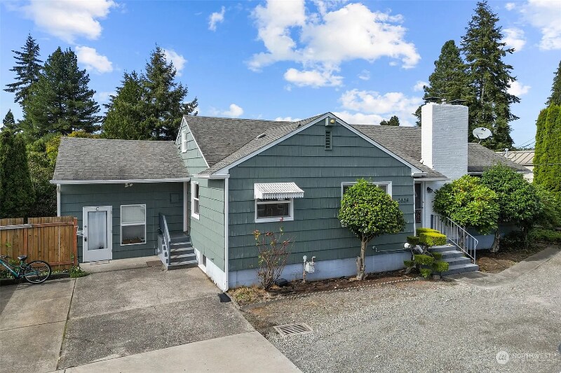 Building Photo - 2504 Bridgeport Way W