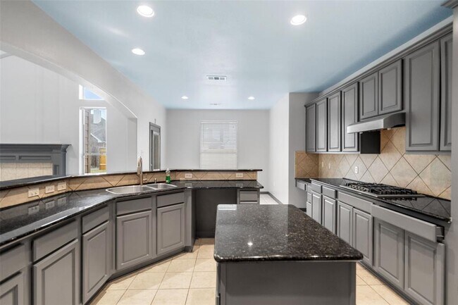 Building Photo - 13909 Stonewood Ct