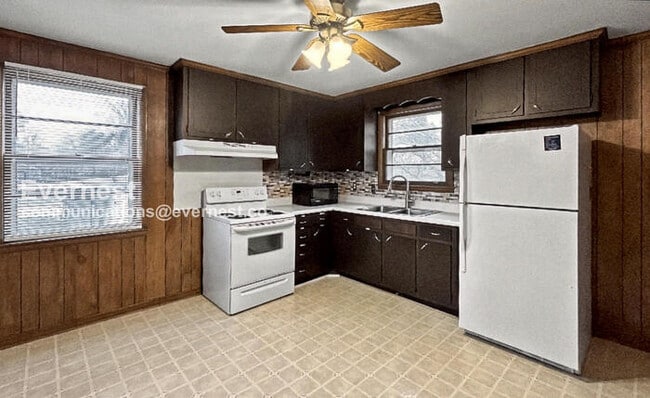 Building Photo - 4718 Richards Ct