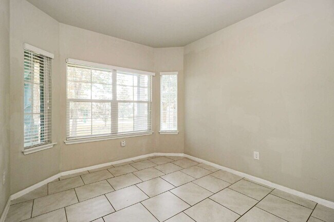 Building Photo - 9201 Sawyer Fay Ln