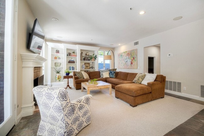 Building Photo - 1856 Sienna Canyon Dr