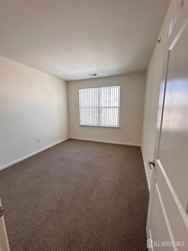 Building Photo - 365 Lehigh Ave