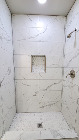 New 2nd Bathroom - 4220 Wayside Ave