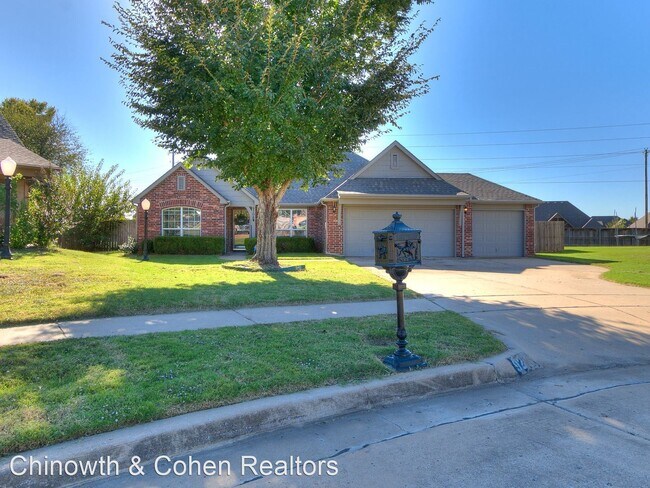 Building Photo - 4 br, 2 bath House - 9208 N 98th E Ct