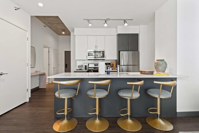 Building Photo - 60 E Randolph St