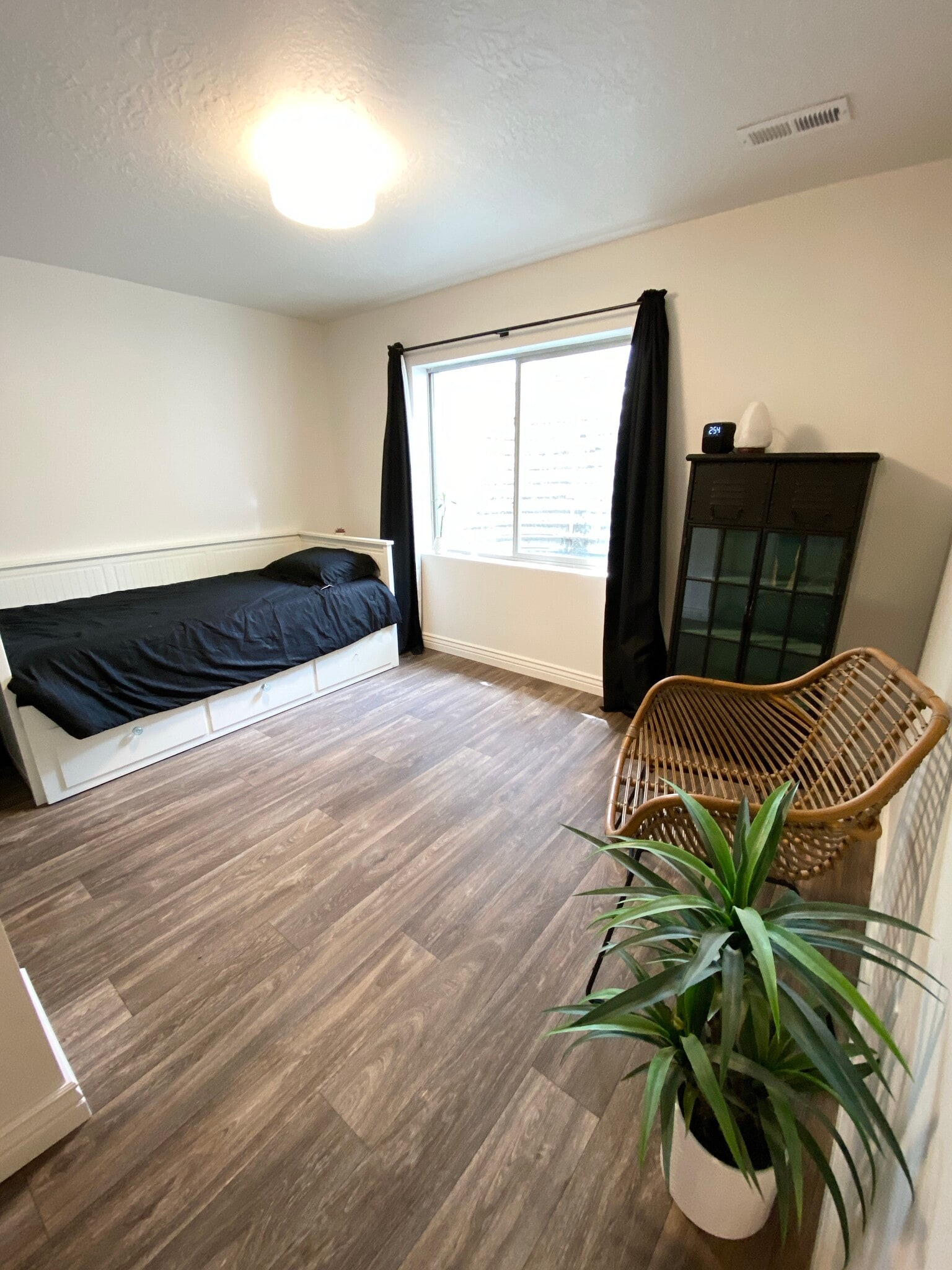 Building Photo - 7178 S 420 E