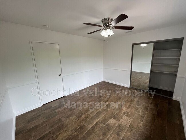 Building Photo - 40588 Clover Ln