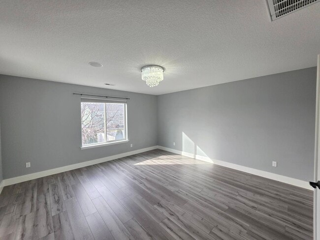 Building Photo - 4916 Laredo Dr