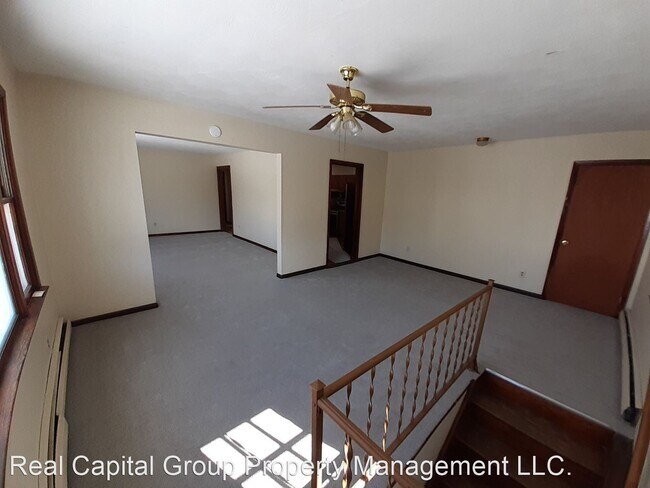 Building Photo - 3 br, 1 bath House - 25 Clinton St