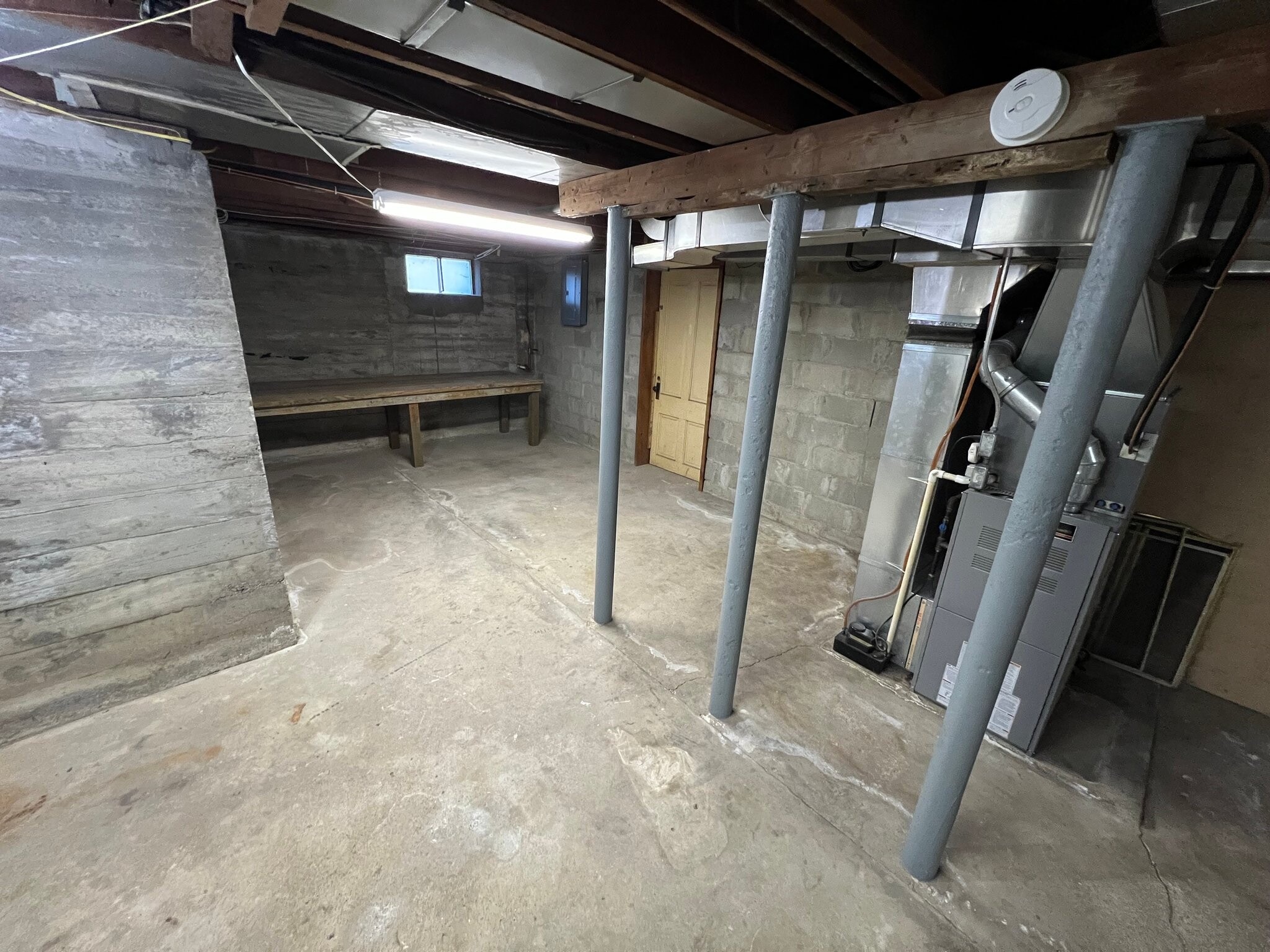 Building Photo - 817 Spruce St