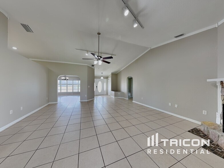 Building Photo - 492 Rio De Janeiro Ave
