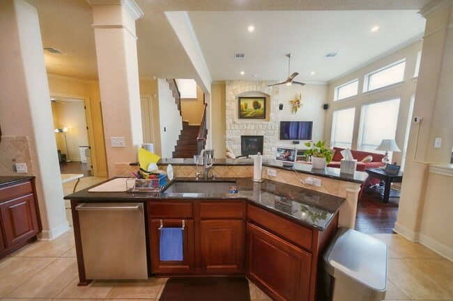 Building Photo - Executive Style Home Now Available in Ston...