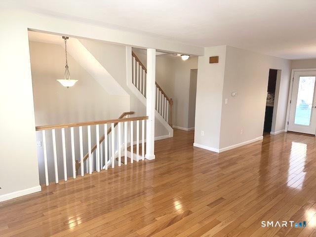 Building Photo - 97 Country Hill Rd