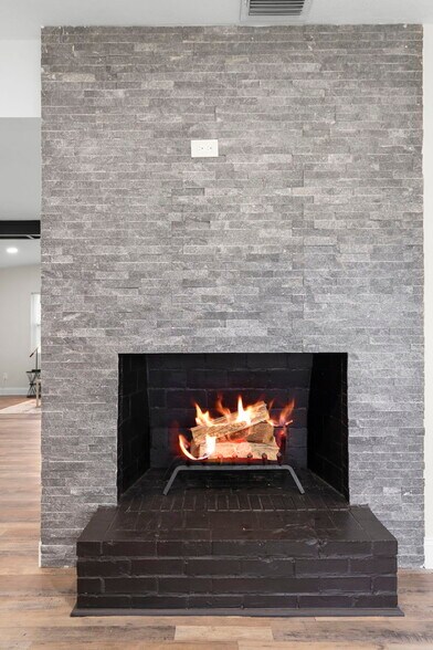 Building Photo - 505 Lake Shore Dr