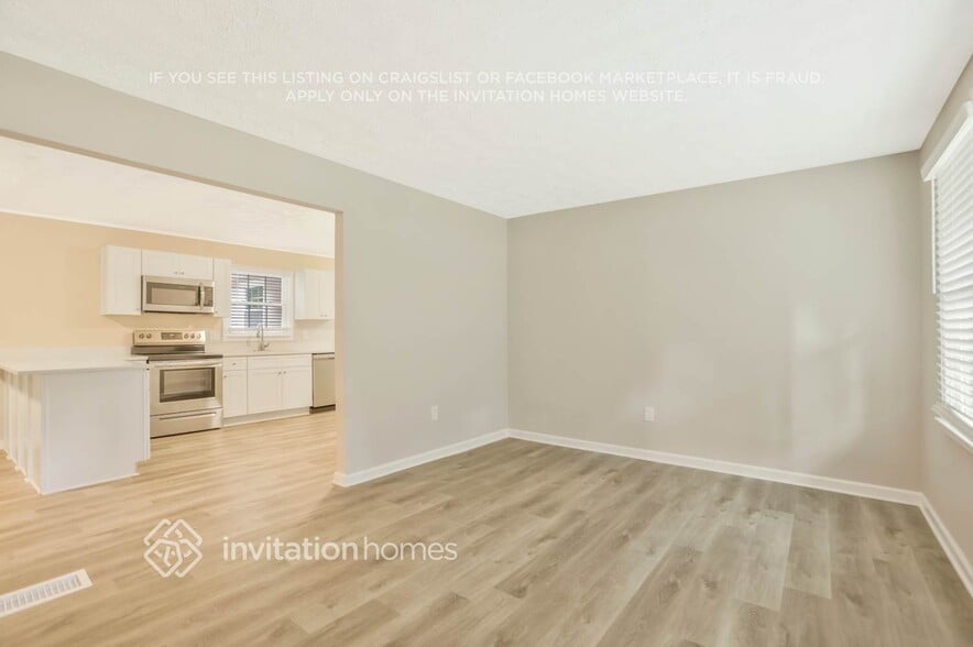 Building Photo - 133 Rosewood Dr