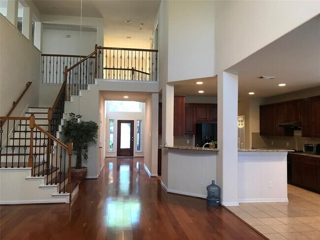 Building Photo - 8318 Golden Harbor