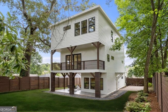 Building Photo - 24 Hutchinson St NE