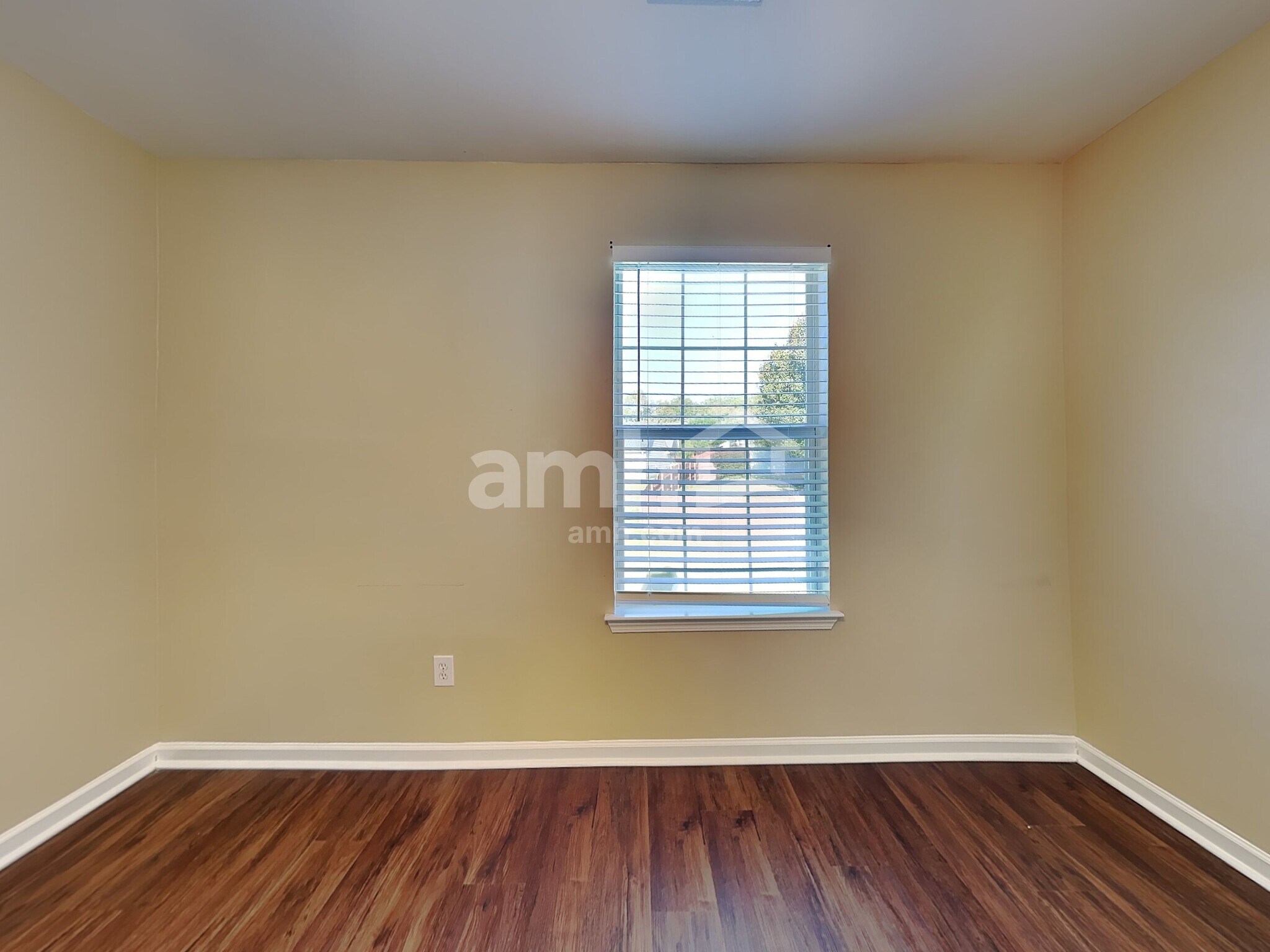 Building Photo - 144 Worcester Ln