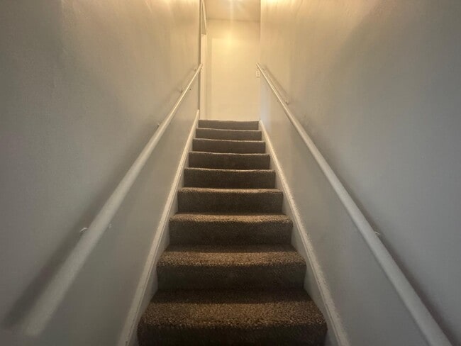 Building Photo - 149 Farrand Park