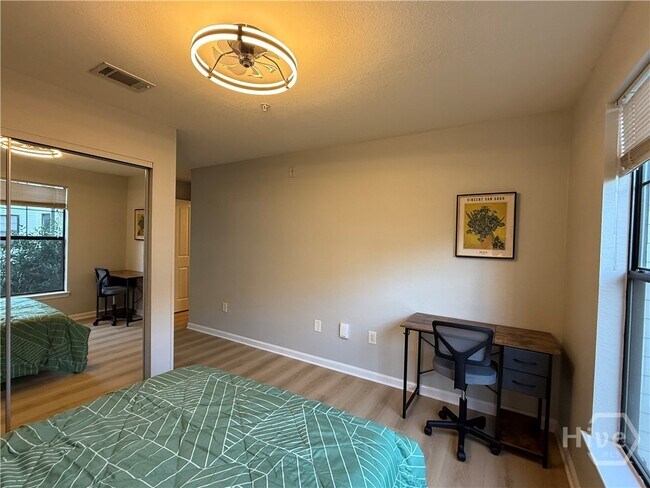 Building Photo - 211 North Ave