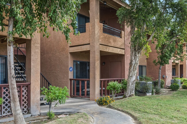 Building Photo - 78650 Ave 42