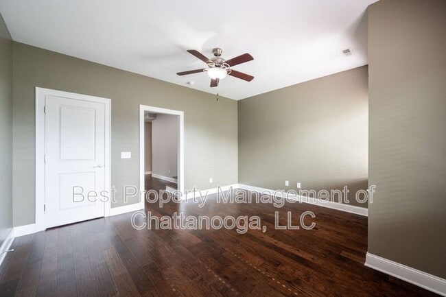 Building Photo - 3111 St Elmo Ave