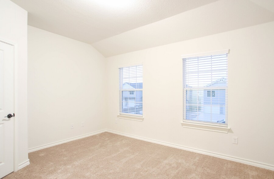 Bedroom - 13810 Enzo Gate