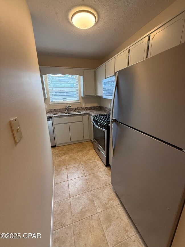 Building Photo - 6588 Harbour Blvd