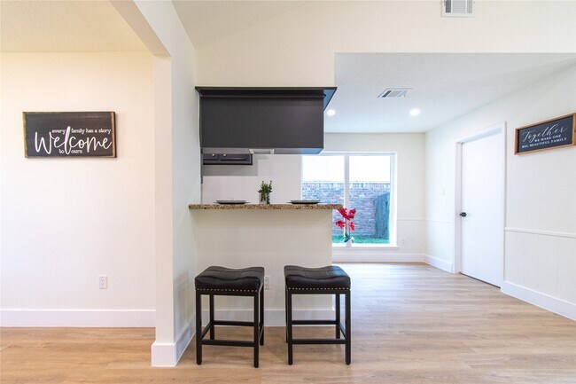 Building Photo - 822 Red Rock Canyon Dr