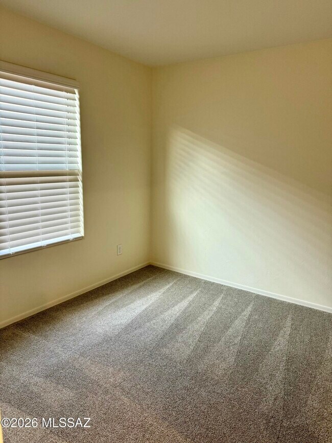 Building Photo - 10518 W Harrigan Dr